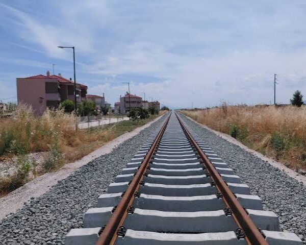 Η αναβάθμιση της σιδηροδρομικής γραμμής Λάρισα – Βόλος εντάχθηκε στο ΕΠΑ 2026 – 2030