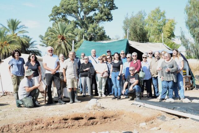 Η ΑΛΗΘΙΝΗ ΠΡΟΣΦΟΡΑ ΓΙΝΕΤΑΙ ΣΤΟΝ ΣΤΙΒΟ ΤΩΝ ΑΡΧΑΙΟΛΟΓΙΚΩΝ ΕΡΓΑΣΙΩΝ!!!!  Από τον Φίλιππο Καρακώστα