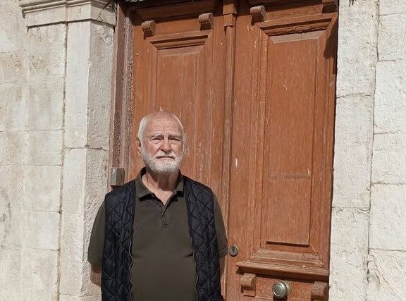 Ποίηση : Δημητρης Τζουβαλης ΄΄ ΑΝΔΡΟΚΡΑΤΟΥΜΕΝΕΣ ΚΟΙΝΩΝΙΕΣ ΄΄